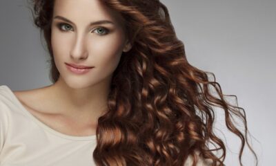 Come prendersi cura dei capelli ricci