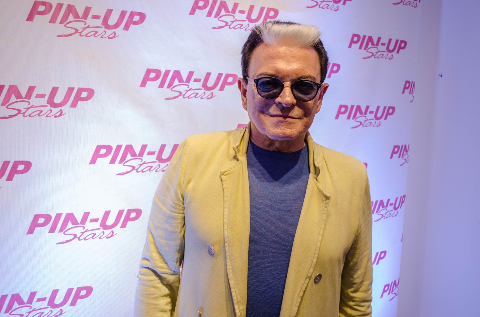 Pin-Up Stars Milano: il cocktail party con Cristiano Malgiolio, Marco Borriello e  le veline Ludovica Frasca e Irene Cioni