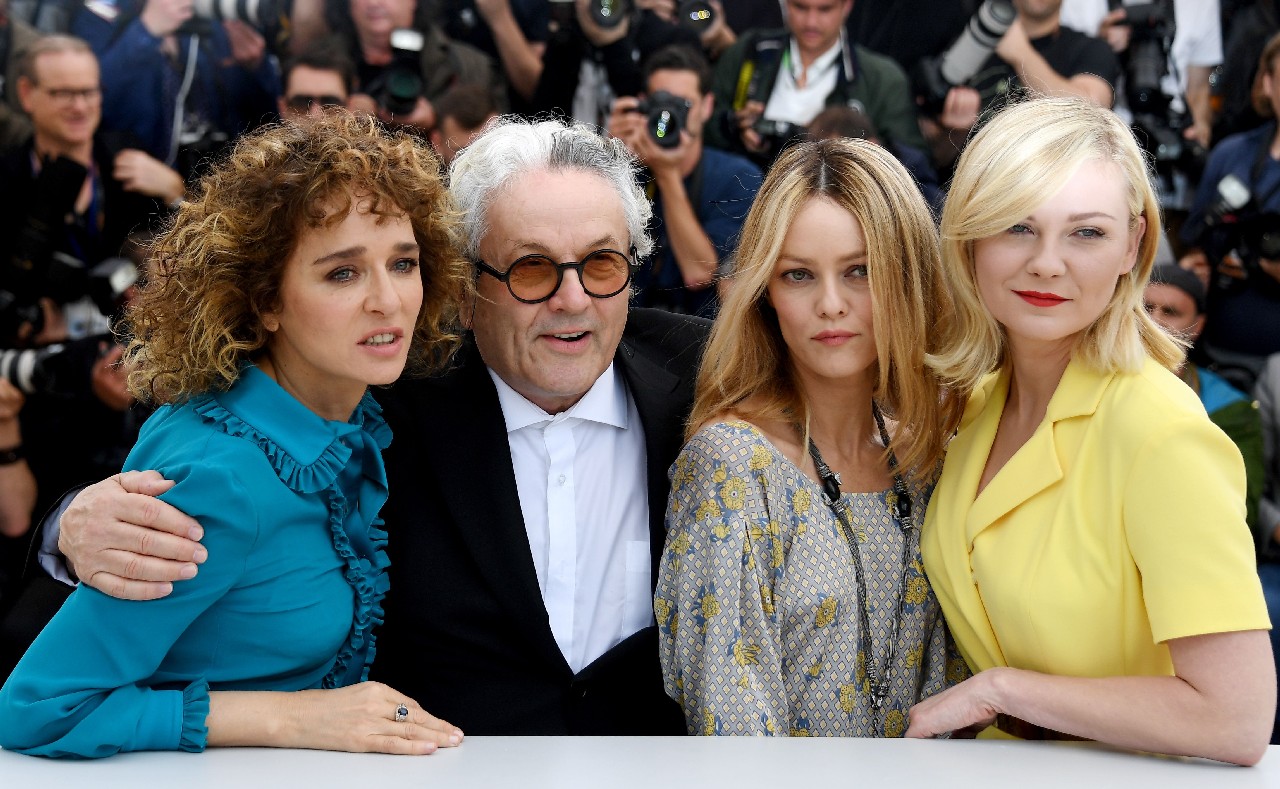 Festival Cannes 2016: Valeria Golino, Vanessa Paradis e Kirsten Dunst, il photocall della Giuria