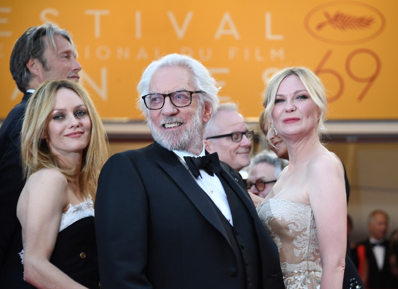 Festival Cannes 2016: la cerimonia di chiusura, vince Ken Loach, le foto del red carpet