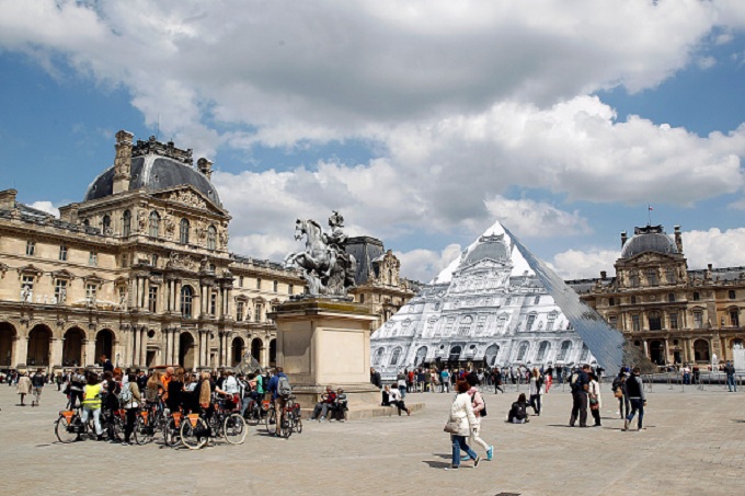 Jr al Louvre