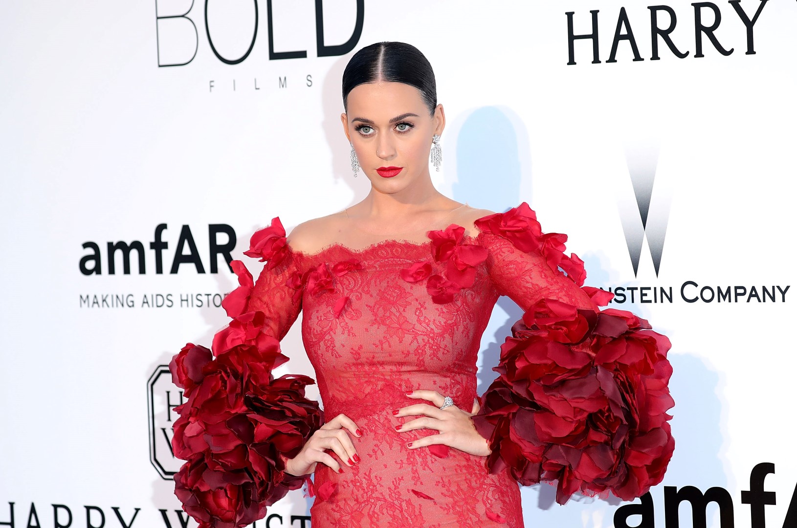 Festival Cannes 2016: Katy Perry, Karolina Kurkova ed Helen Mirren con i gioielli Harry Winston per l’amfAR Gala