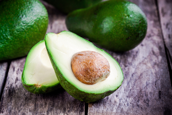 La maschera per capelli all&#8217;avocado da fare in casa