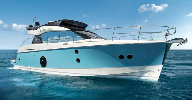 Yacht di lusso Beneteau MC5 S