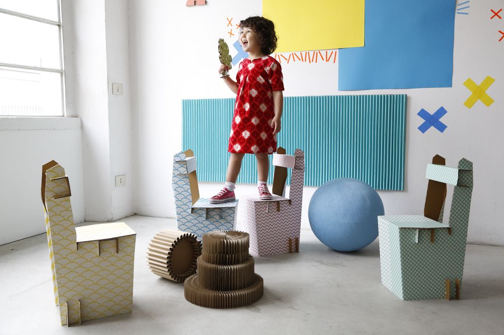 FuoriSalone 2016, single for kids di A4Adesign: Rigoletta è la prima sedia di cartone per i bambini