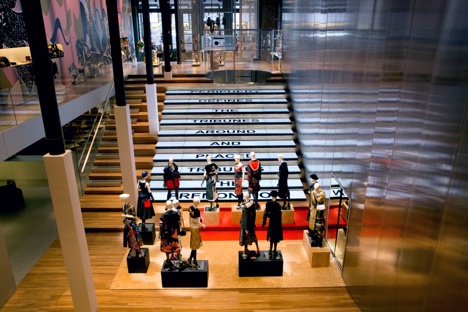 Prada New York: PradaVision, l’installazione site specific temporanea a Broadway, le foto