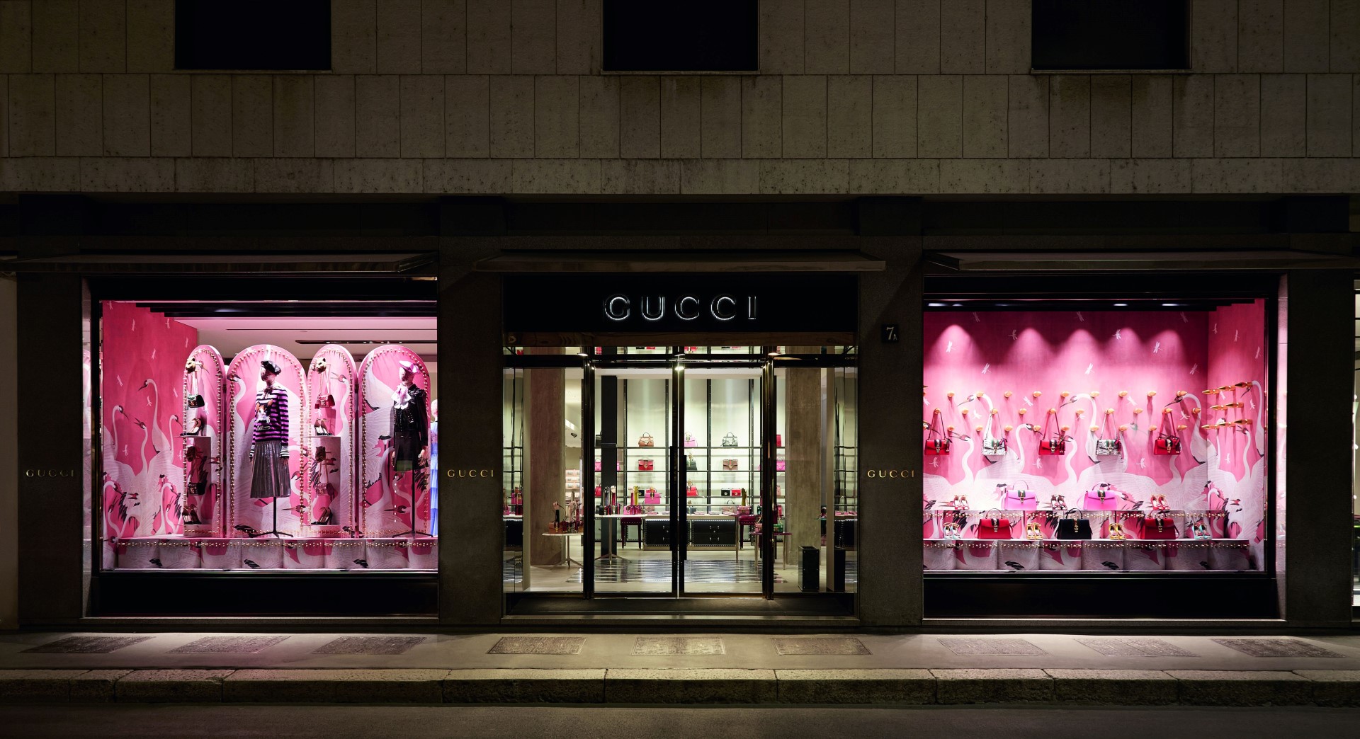Gucci vetrine: tre nuovi design che celebrano le esclusive stampe Pre Fall 2016