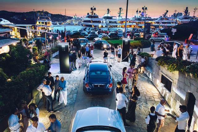 Rolls-Royce apre il Summer Studio a Porto Cervo in Costa Smeralda