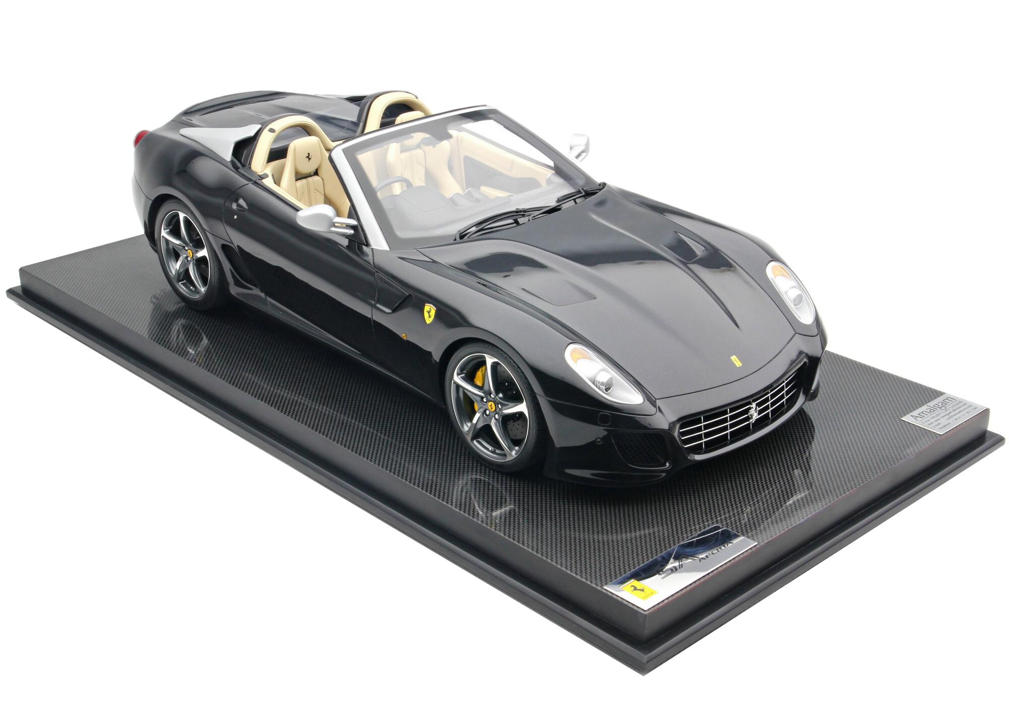 Ferrari 599 SA Aperta: modello in scala 1:8 per i ricchi