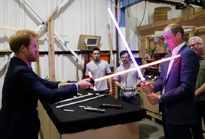 Come costruire una spada laser di Guerre Stellari