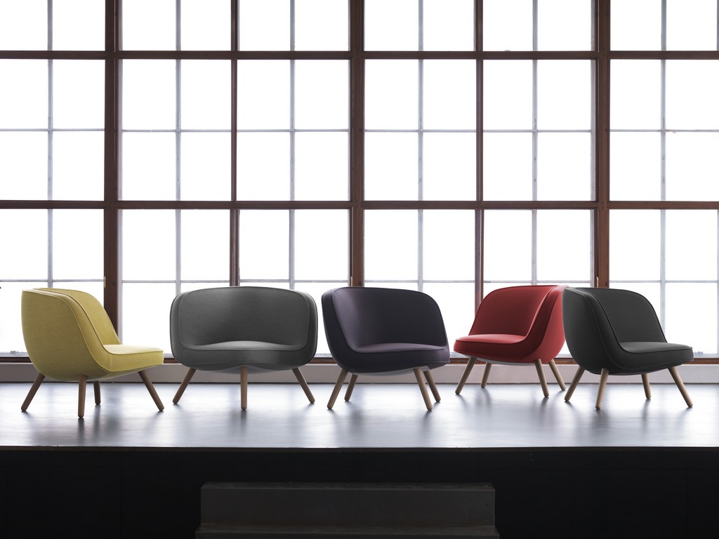 Republic of Fritz Hansen presenta la lounge chair VIA57, creata con Bjarke Ingels e KiBiSi