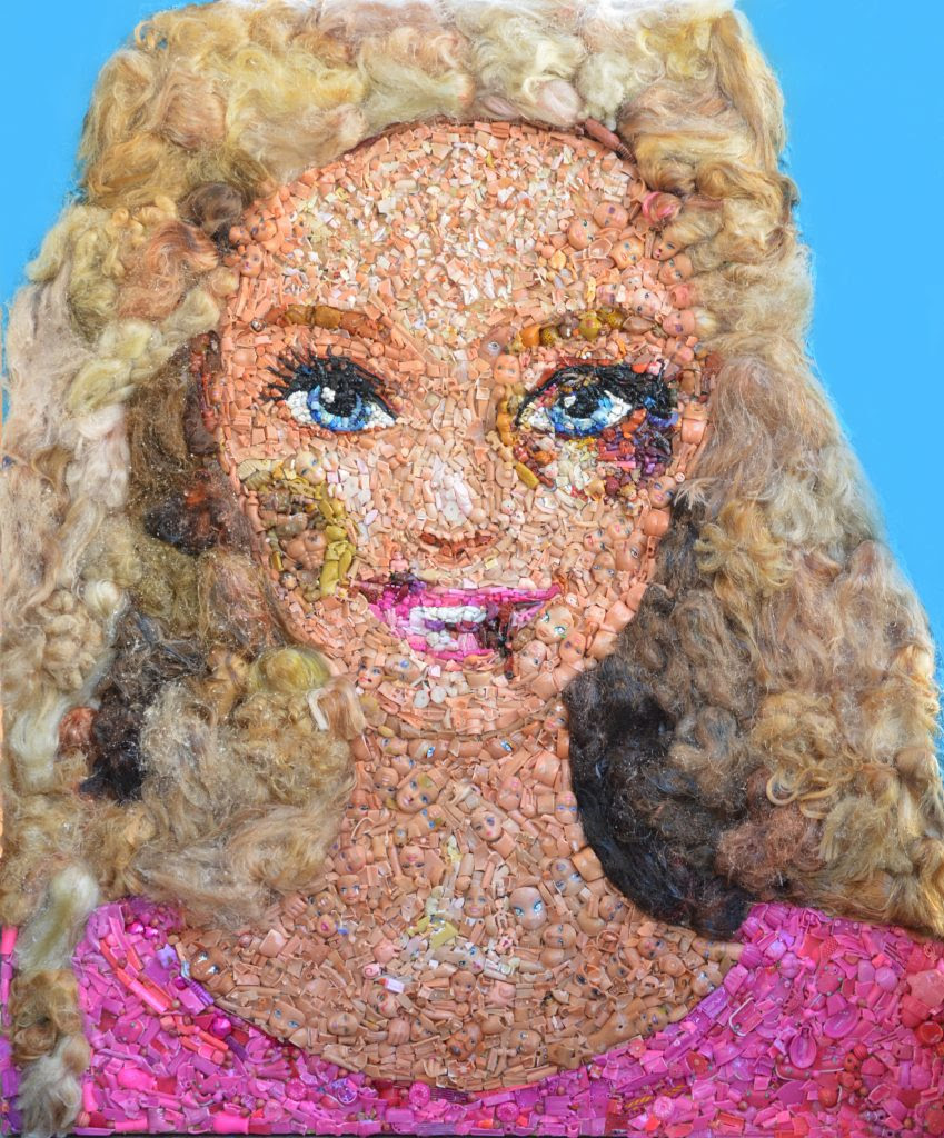 Triennale dell&#8217;Arte di Verona, &#8220;Beaten Barbie&#8221; contro la violenza sulle donne