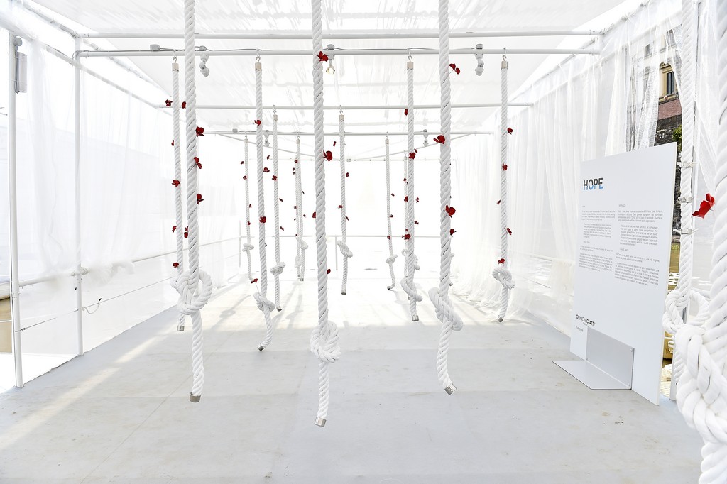 Opinion Ciatti: l&#8217;installazione Hope per “Design on Water” di LuisaViaRoma, le foto