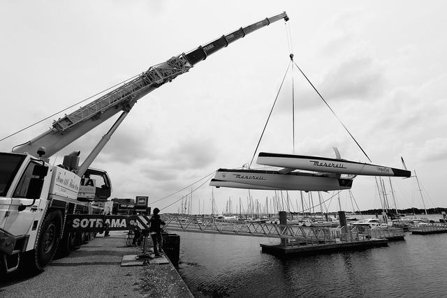 Maserati Multi70 pronto a correre in acqua