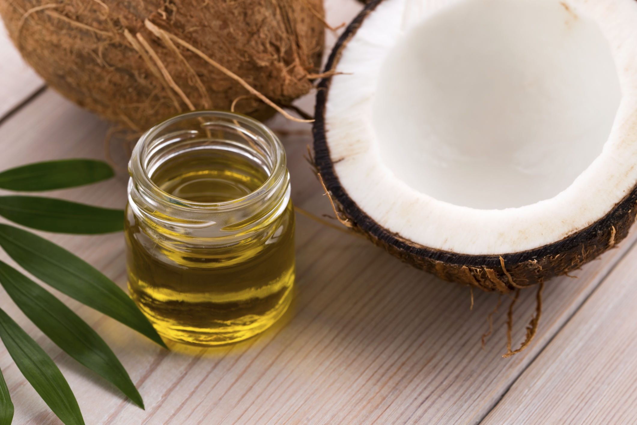 Olio di cocco, 5 consigli per ridurre la cellulite