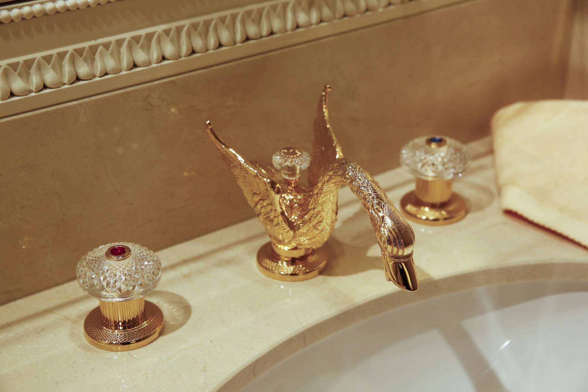 Rubinetterie Stella rende ancora più chic i bagni dell&#8217;Hotel Ritz di Parigi