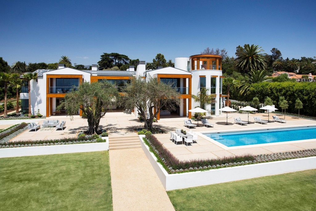 Villa di lusso a picco sull&#8217;Oceano in vendita a Santa Barbara