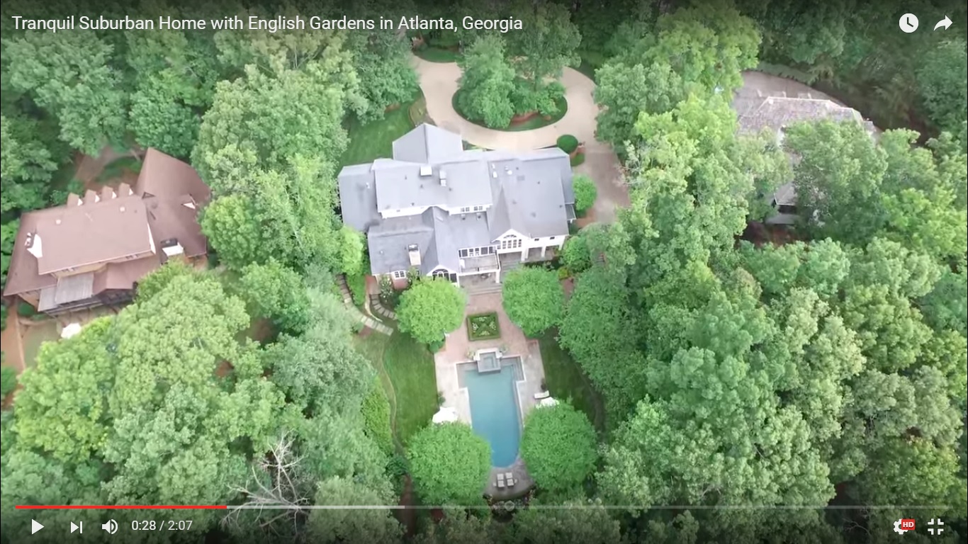 Villa di lusso con piscina ad Atlanta [Video]