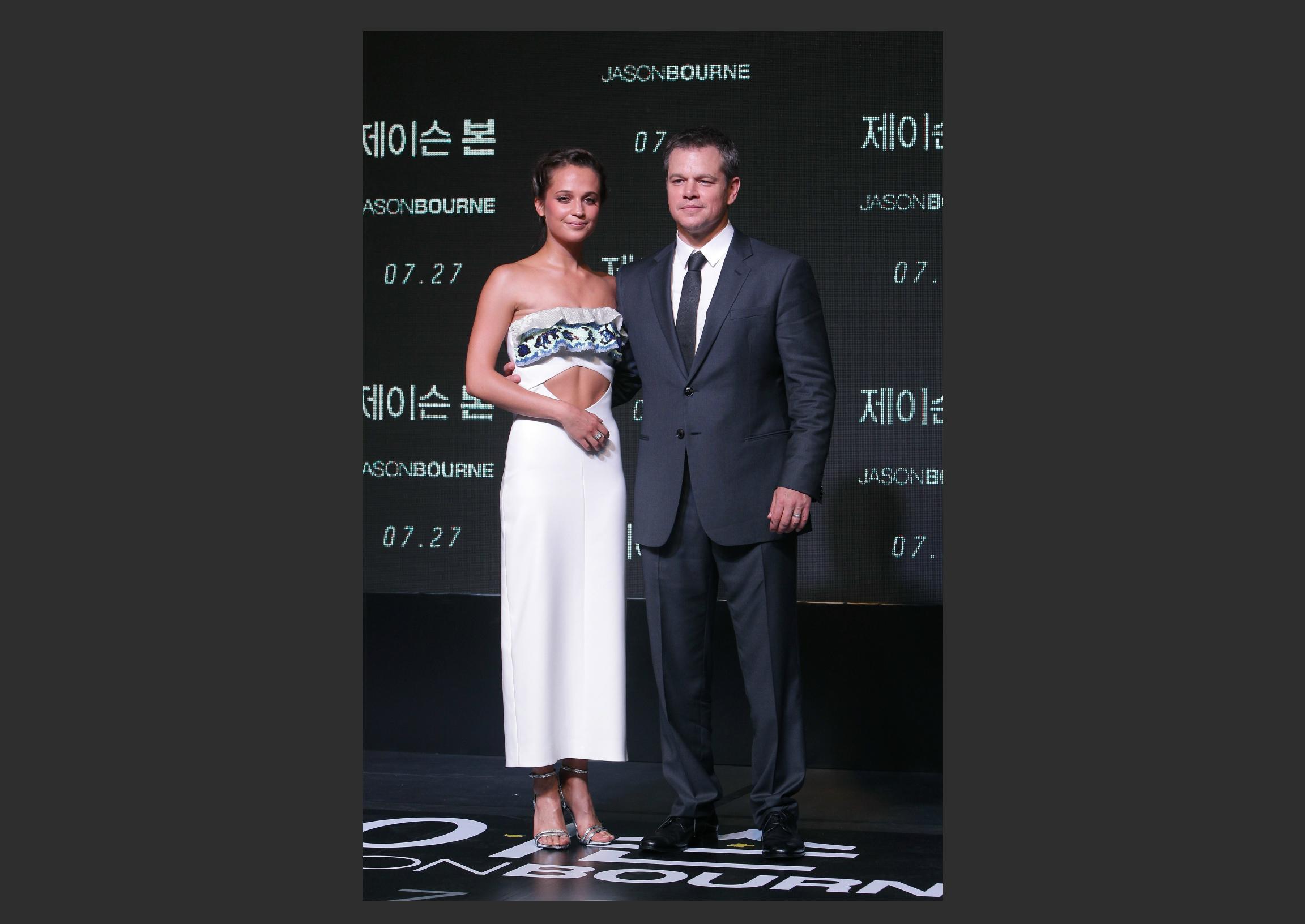 Il Premio Oscar Alicia Vikander in Louis Vuitton per Jason Bourne