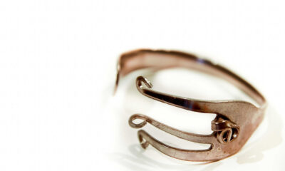 bracciale con una forchetta