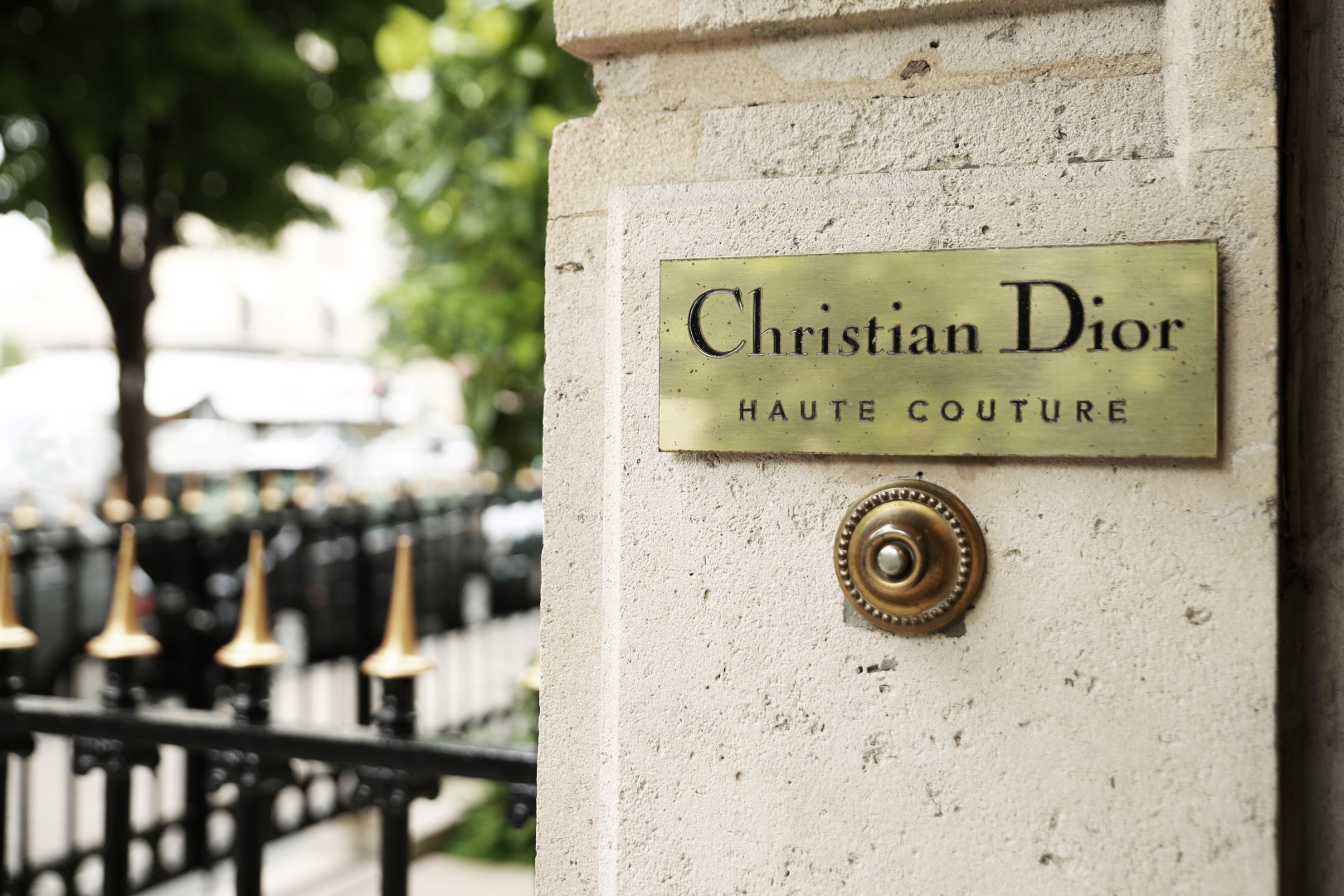 Dior Haute couture autunno inverno 2016 2017: la sfilata a Parigi in avenue Montaigne