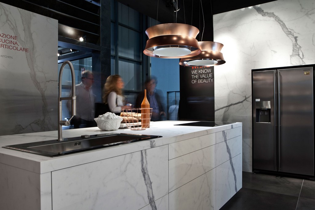 Iris Ceramica e FMG presentano quattro cucine con superfici in ceramica, le foto