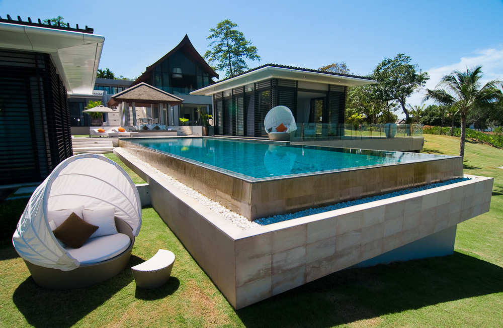 In vendita a Phuket splendida villa di lusso a picco sull&#8217;Oceano