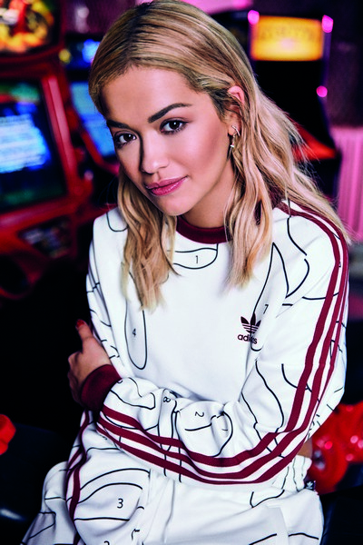 adidas Rita Ora: Stan Smith e Superstar per il Colour Paint Pack, le foto