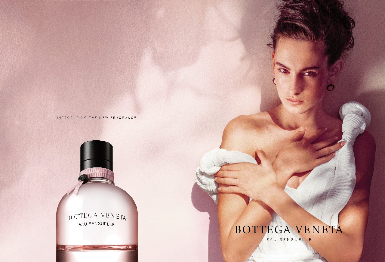 Bottega Veneta Eau Sensuelle profumo: la nuova fragranza femminile, video e foto
