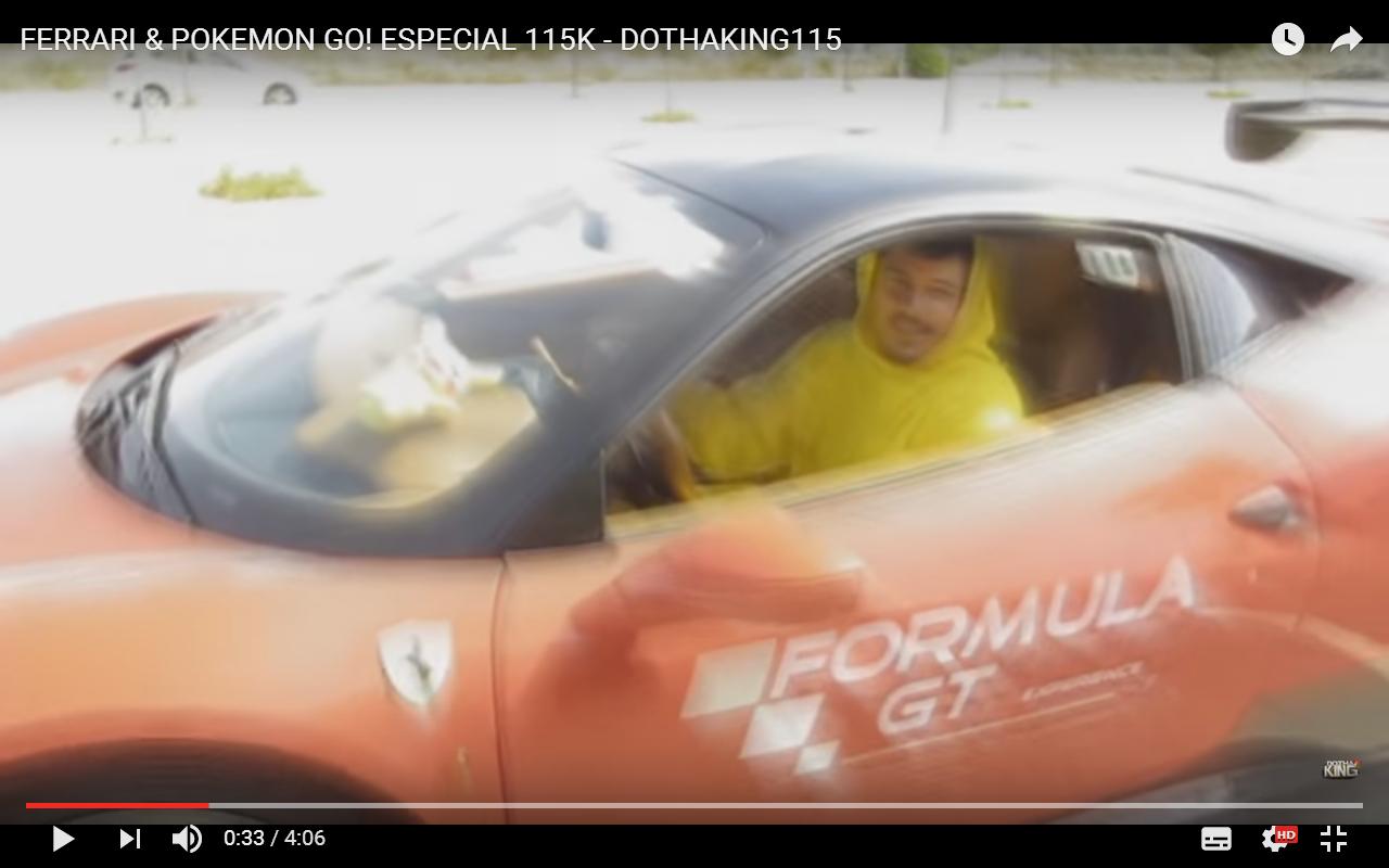 Con la Ferrari 458 Italia a caccia di Pokemon [Video]