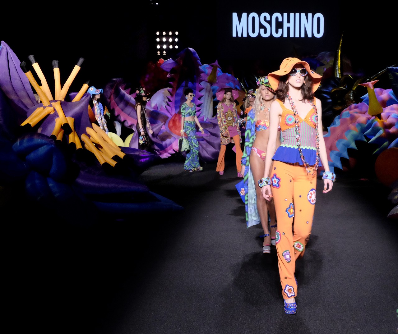 Sfilate Milano Moda Donna settembre 2016: Moschino sfila in diretta streaming su Style &amp; Fashion