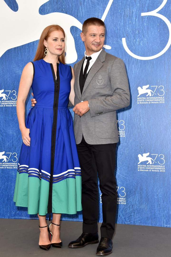 Festival Cinema Venezia 2016: il photocall di Arrival con Amy Adams e Jeremy Renner, le foto