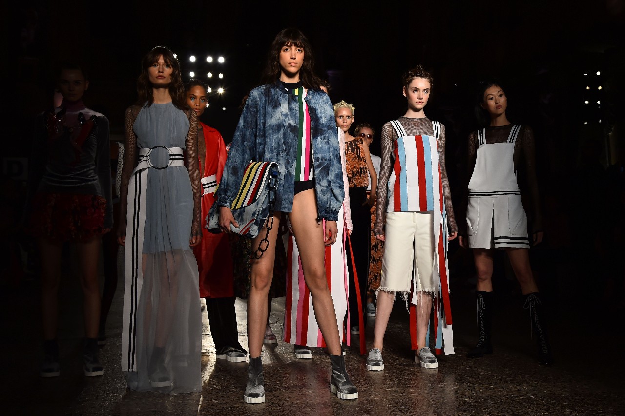 Tendenze moda primavera estate 2017: l’allure sportiva di Cristiano Burani, la sfilata a Milano