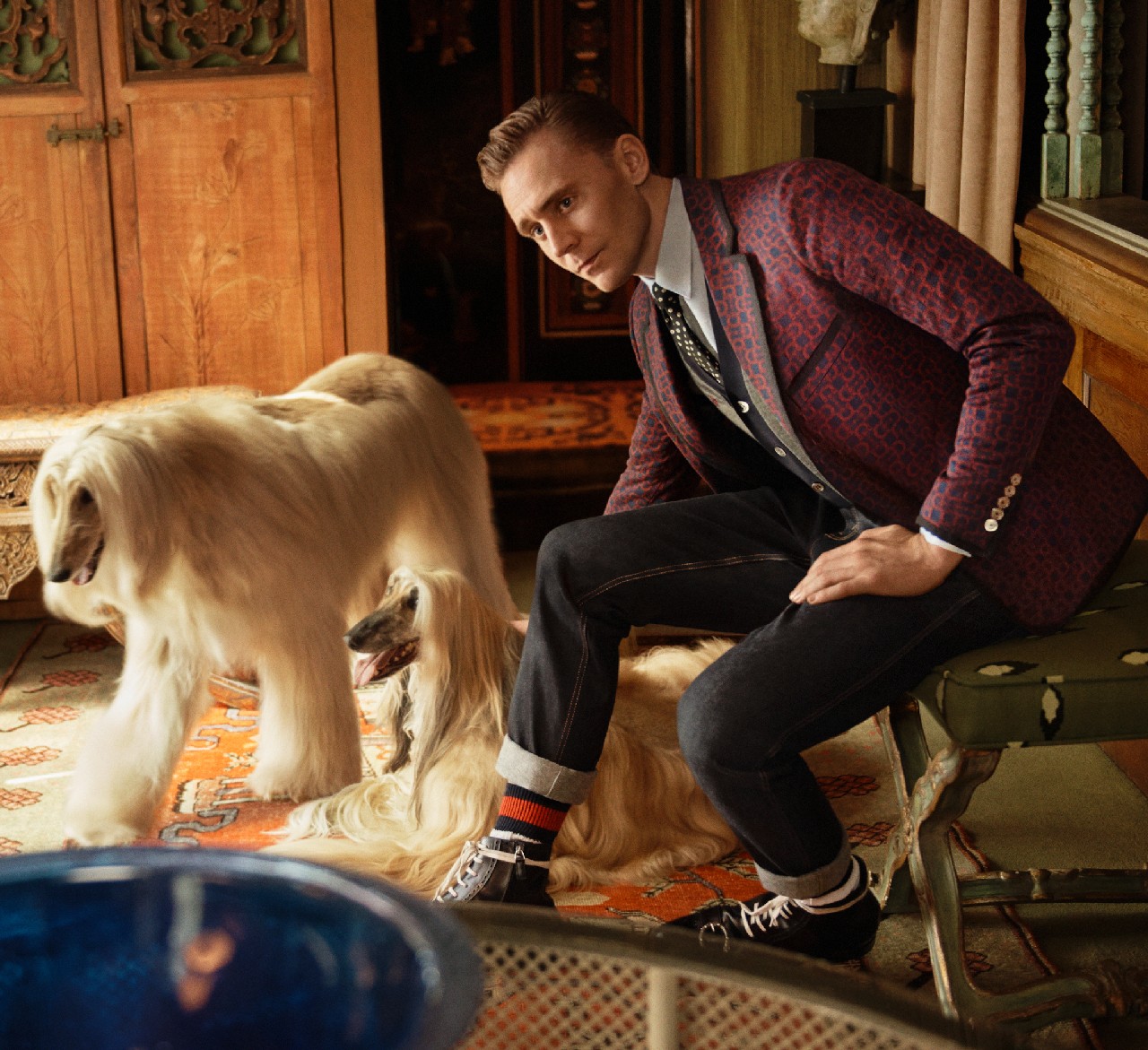 Gucci Tom Hiddleston: l&#8217;attore è il testimonial della campagna Men’s Tailoring Cruise 2017