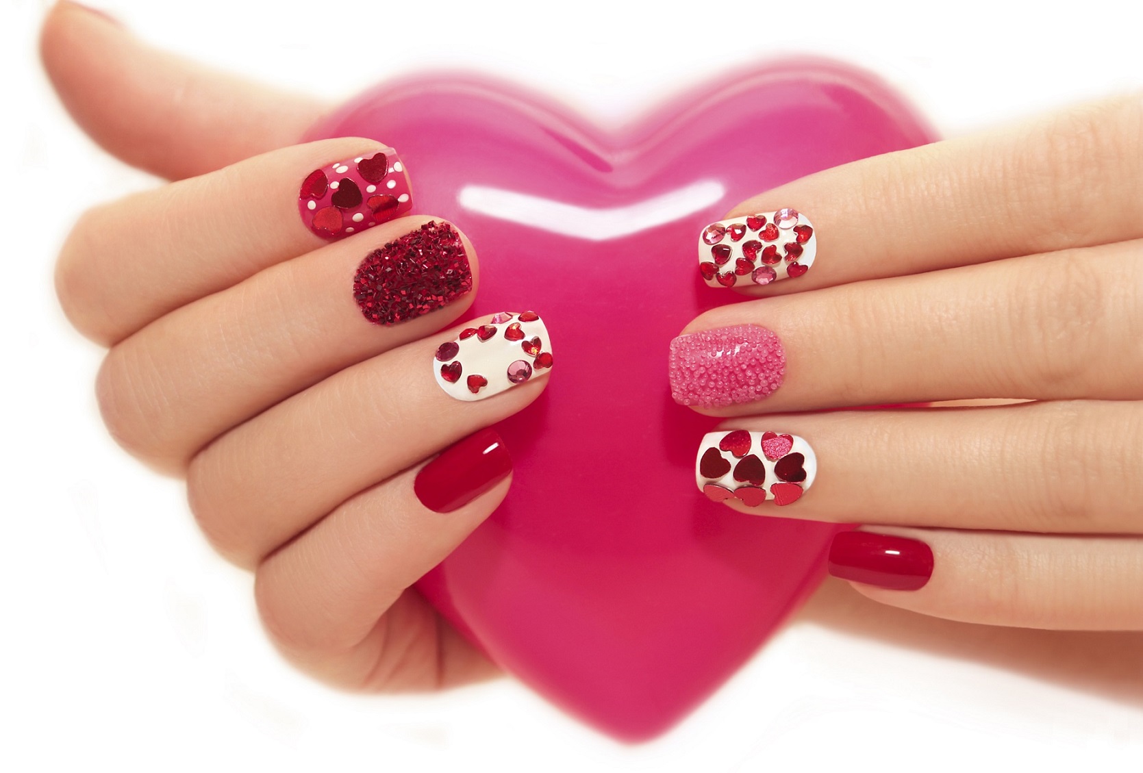 Le 7 nail art da dedicare al partner