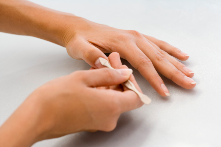Manicure, come realizzare le unghie a mandorla