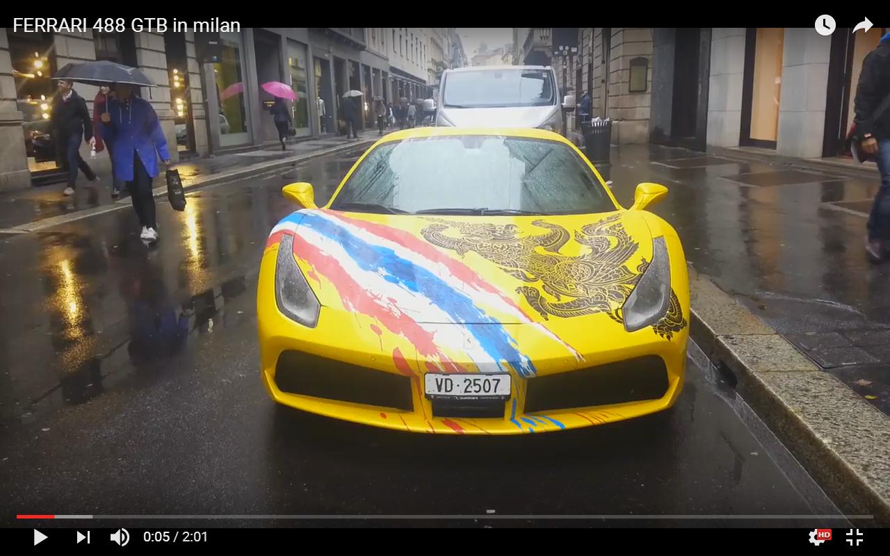 Ferrari 488 GTB in livrea stravagante a Milano [Video]