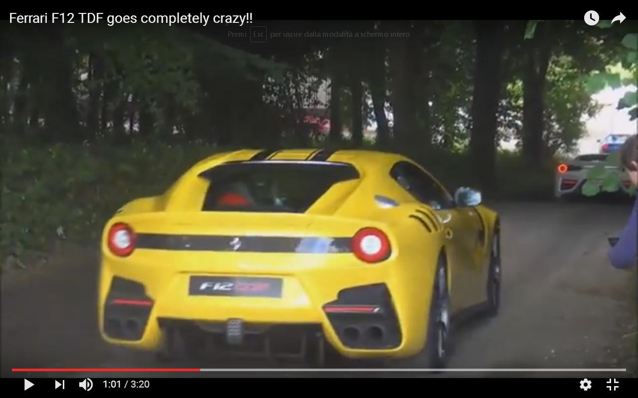 Ferrari F12tdf: funambolismi di guida molto scenografici [Video]
