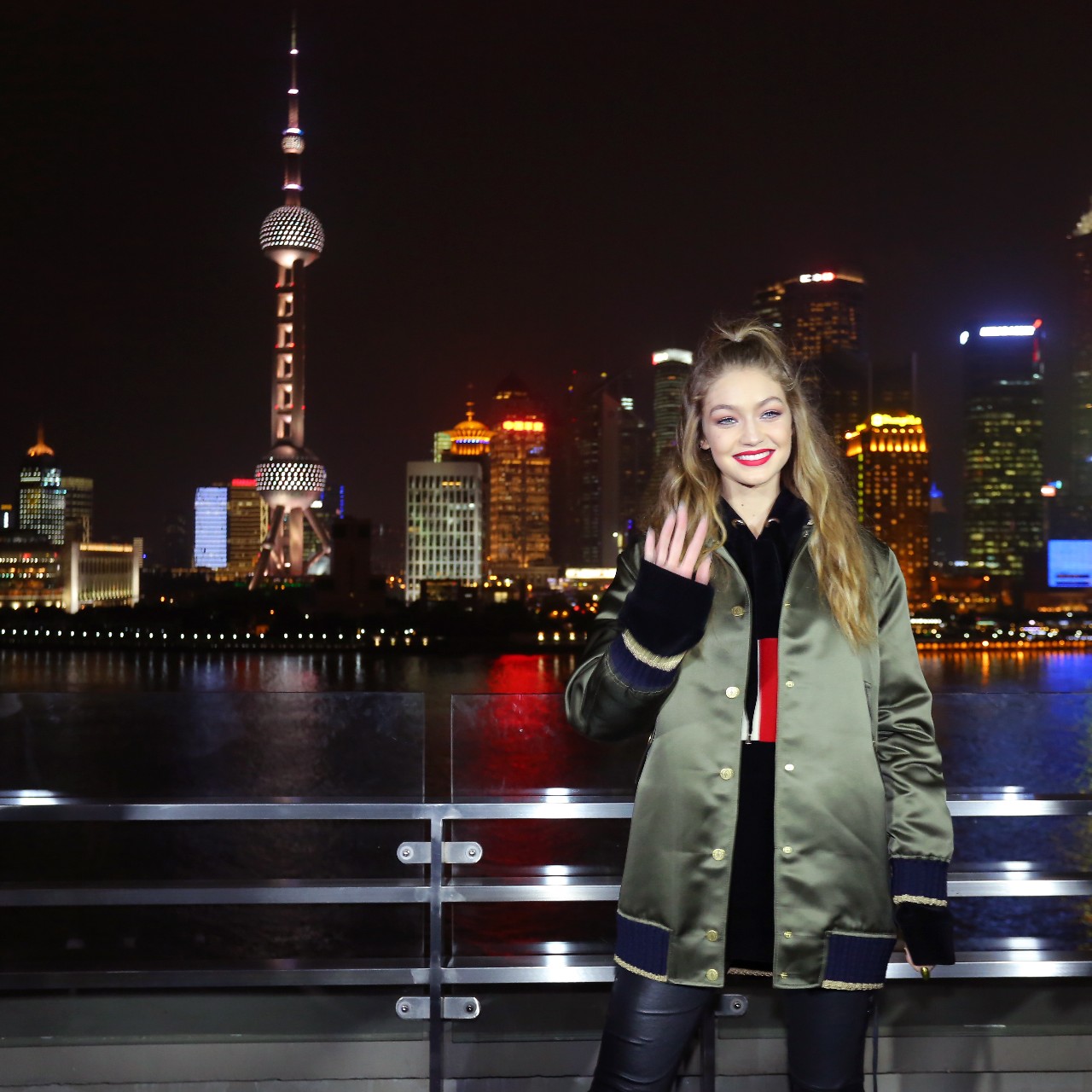 Tommy Hilfiger Gigi Hadid: la modella incontra i fan a Shanghai
