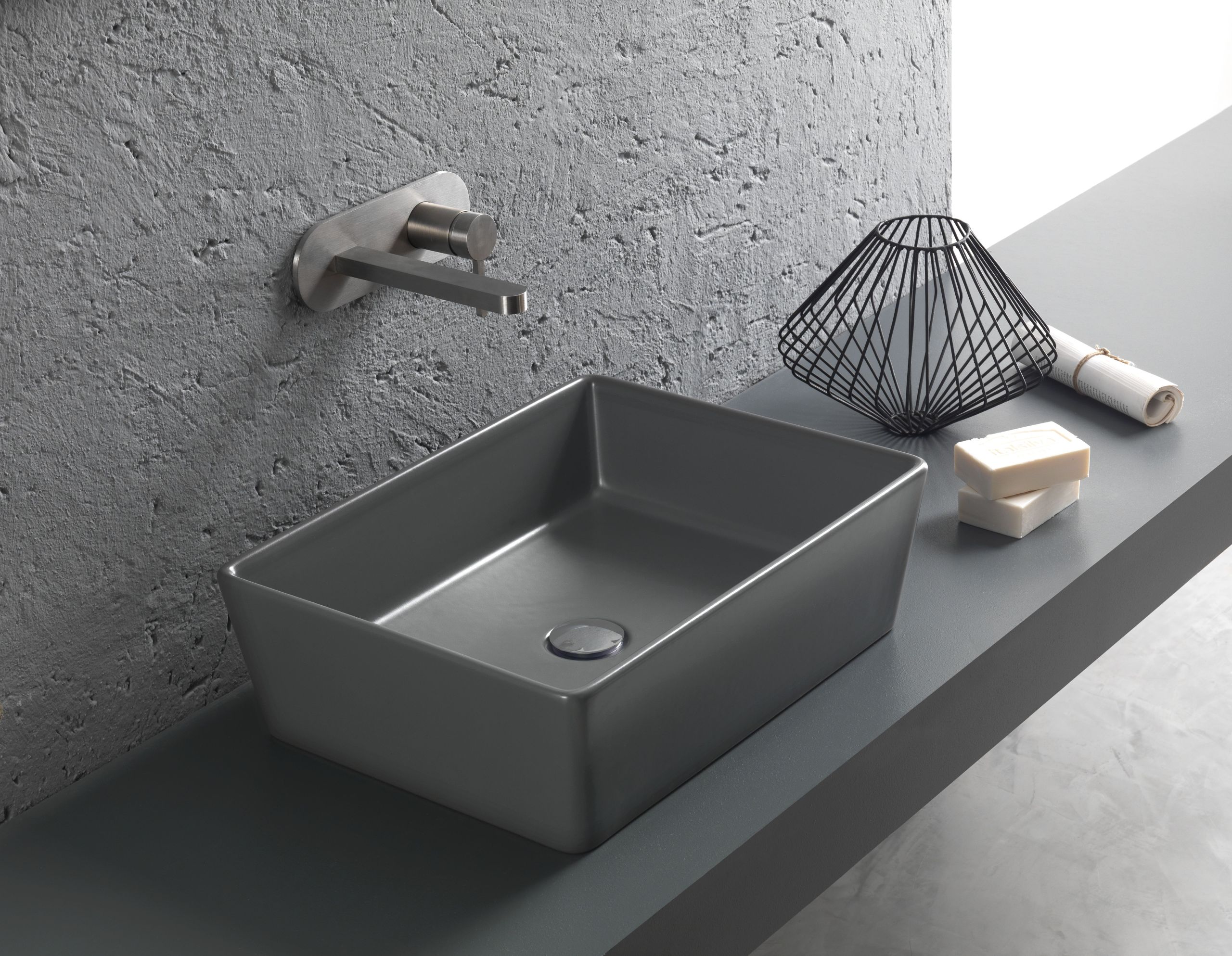 Lavabi di design, Hatria presenta i nuovi modelli in grigio antracite