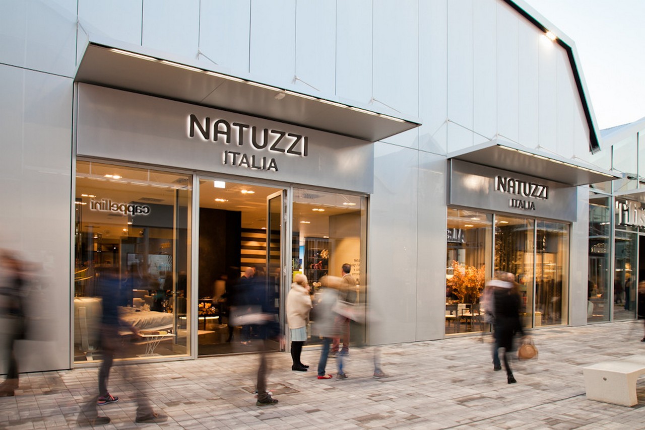 Natuzzi Italia store: apre a Milano con il progetto The Icon in Yellow, le foto