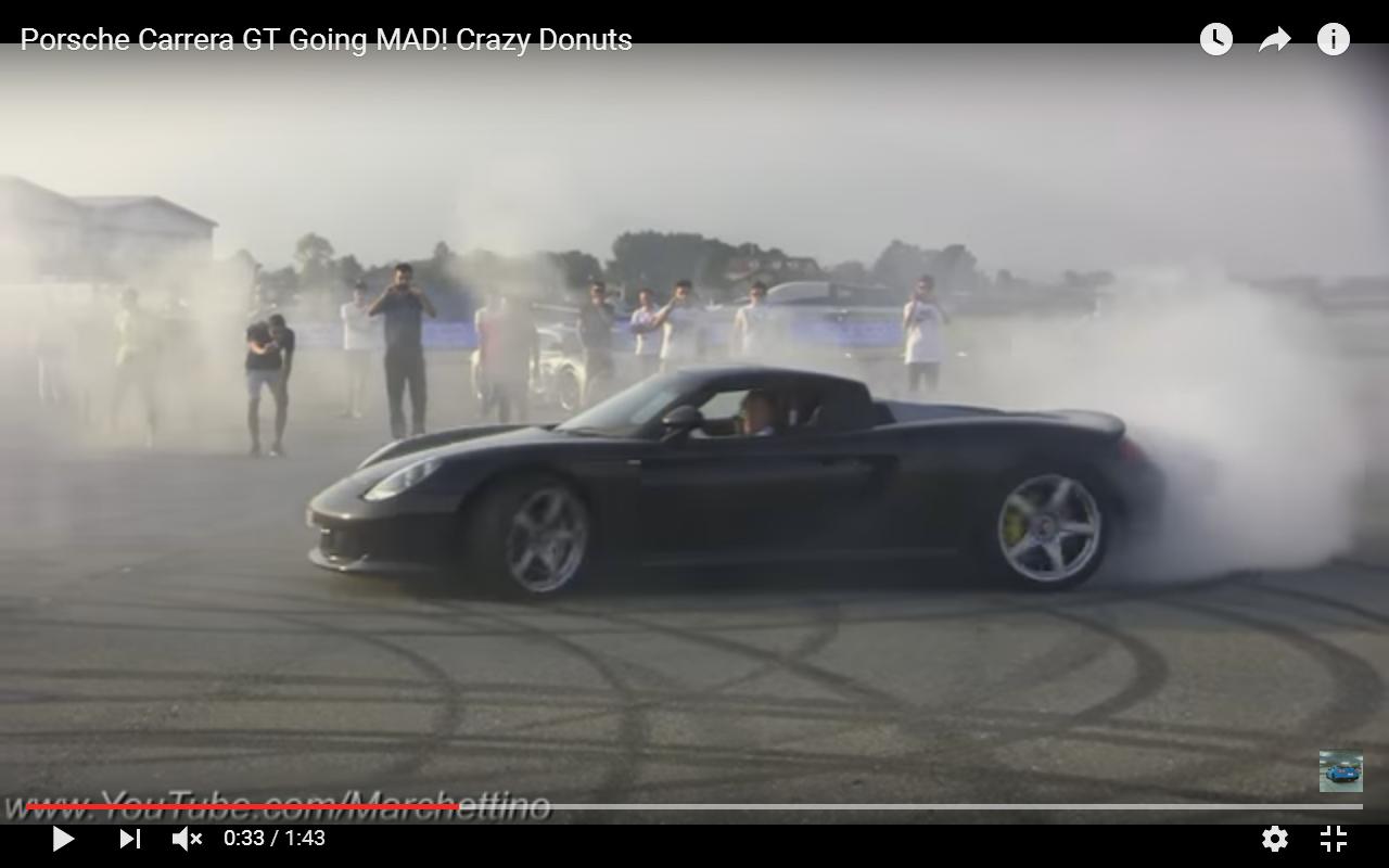 Porsche Carrera GT regala burnout spettacolari [Video]