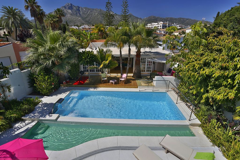 Splendida villa di lusso vista mare in vendita a Marbella