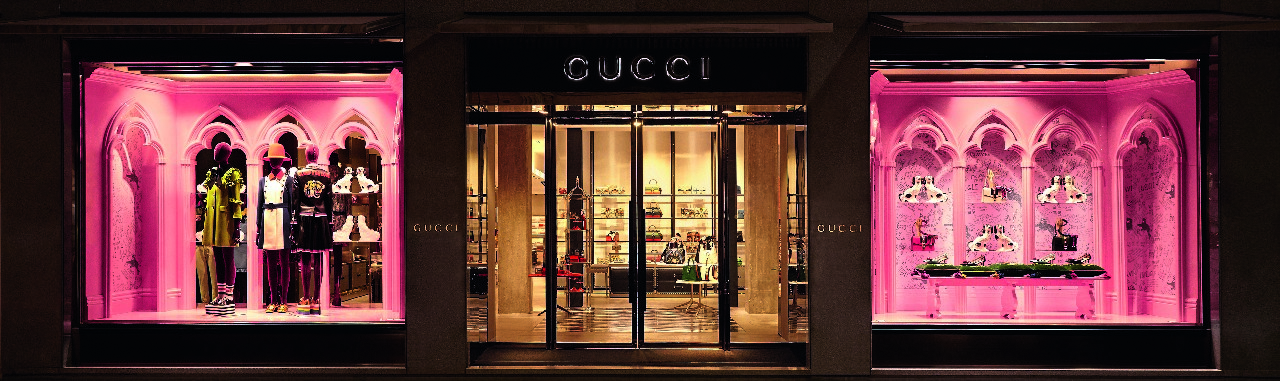 Gucci vetrine 2016 Milano: il nuovo concept dedicato alla collezione Cruise 2017