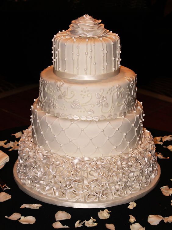 Matrimonio d&#8217;inverno wedding cake glaciale