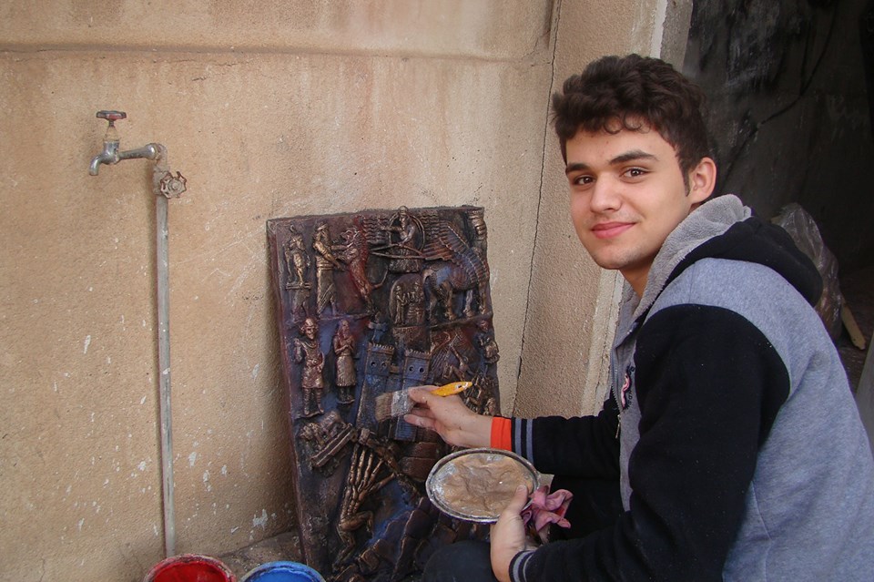A Nimrud il ragazzo che ricostruisce le opere distrutte dall&#8217;Isis