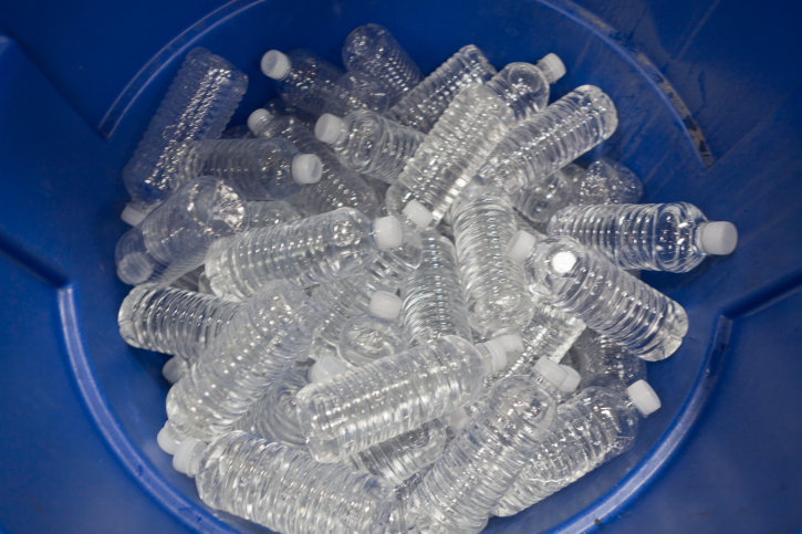 Bottiglie di plastica: 10 usi alternativi che vi sorprenderanno