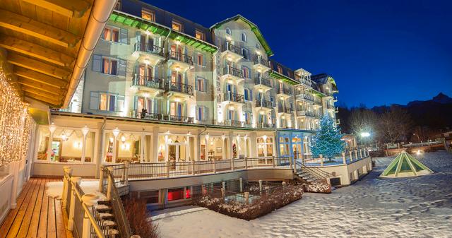 Cristallo Hotel &amp; Spa di Cortina d&#8217;Ampezzo: colazione in elicottero e cena tra le stelle