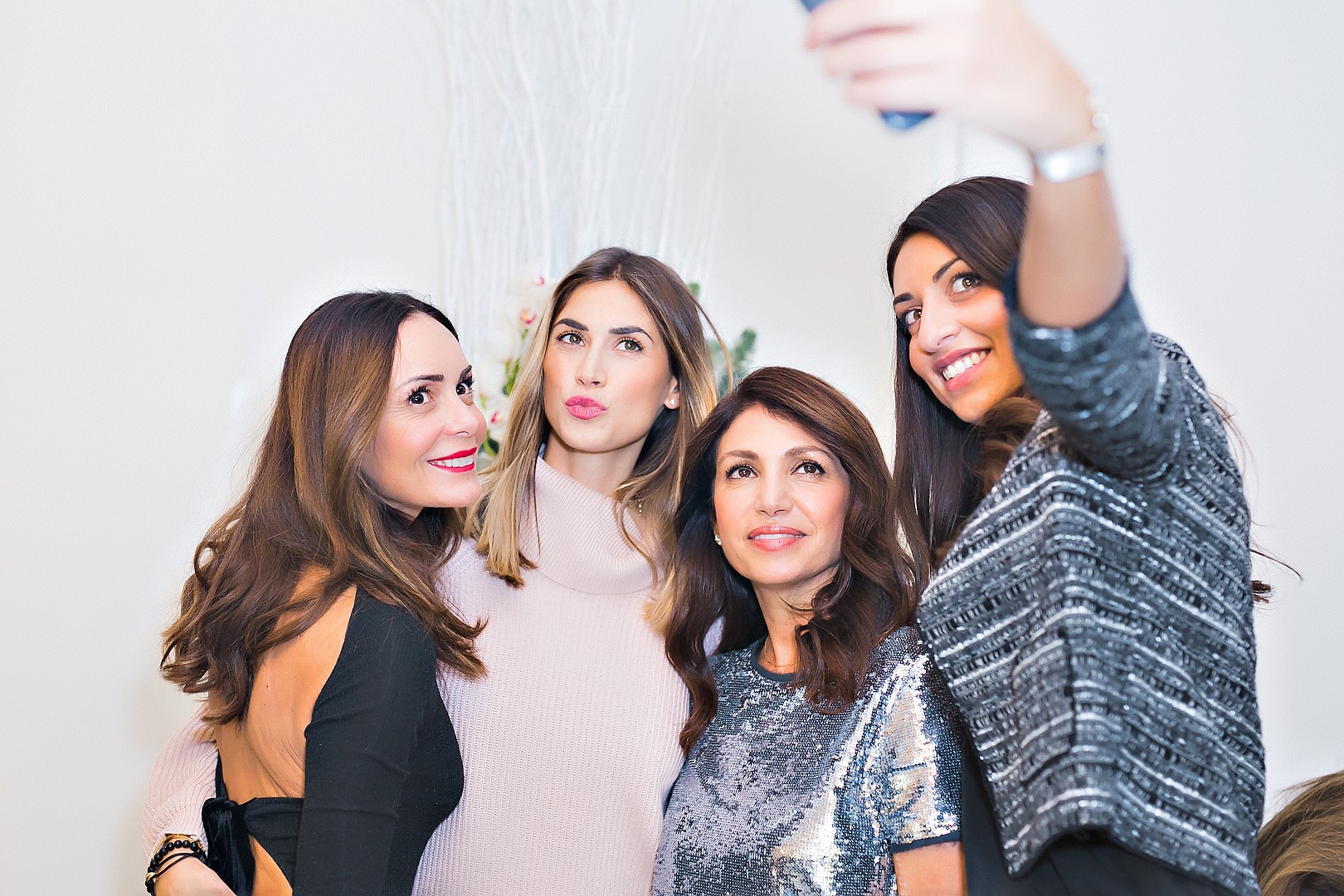 Beauty By Mimi Luzon: il debutto a Milano, il party con Melissa Satta, Elena Santarelli e Federica Fontana