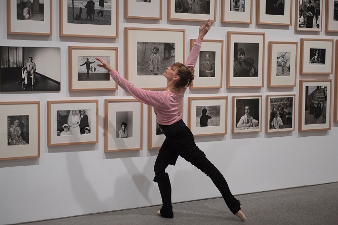 Museo Reina Sofia a Madrid, performance di danza tra le sale